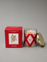Load image into Gallery viewer, Bouquet of Rose Scented Candle – Romantic Luxury Soy Wax Candle (200g)