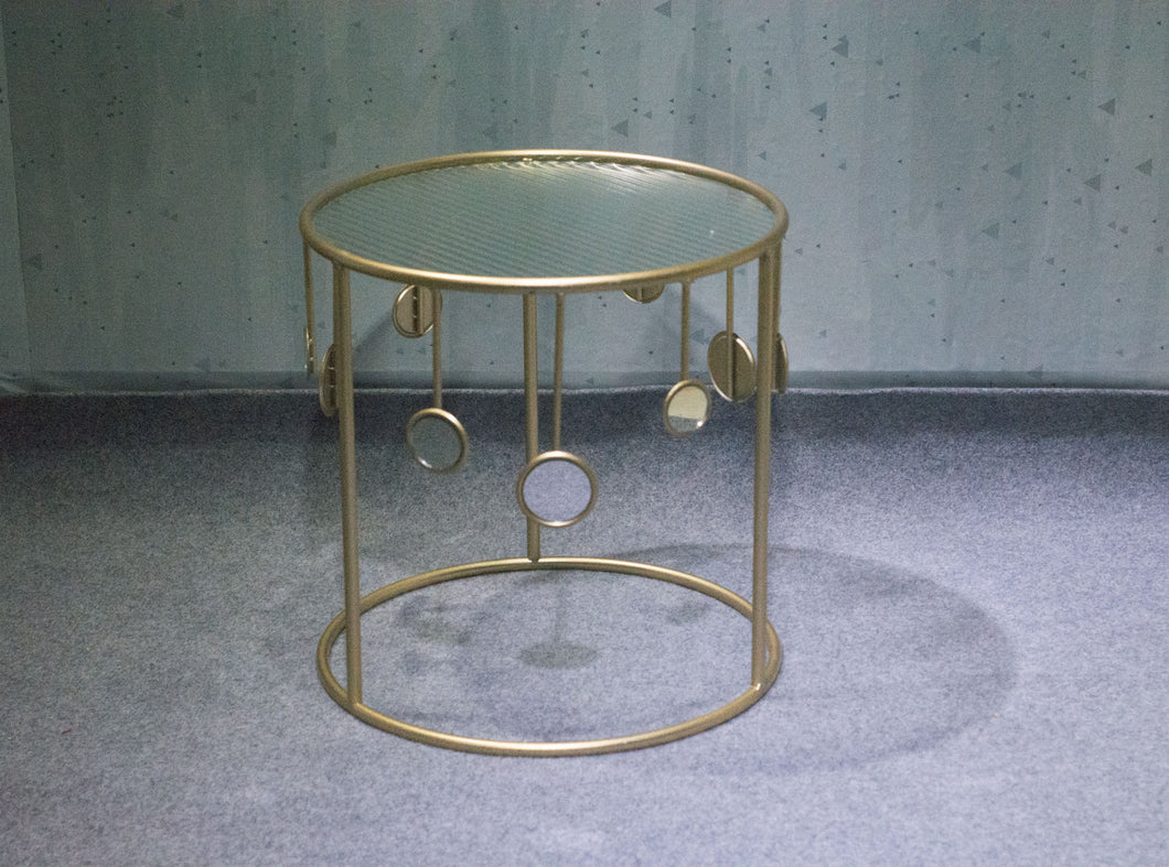 Glass top metal framed side/coffee table