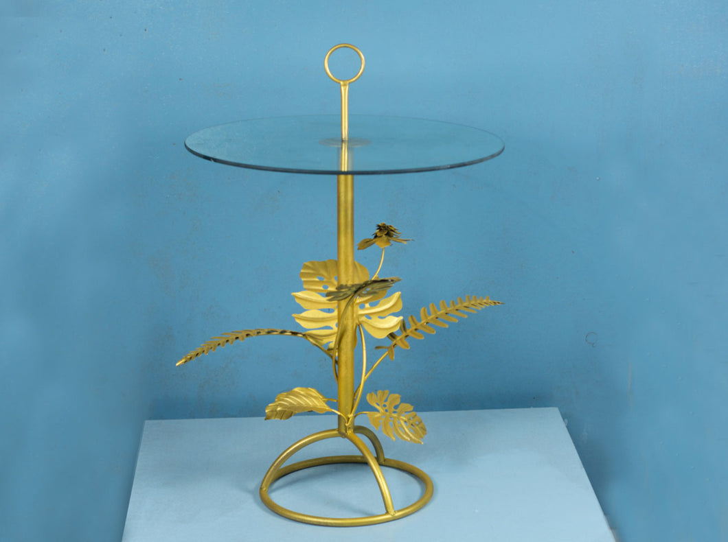 Unique style metal hand crafted side tea /side table for balcony veranda or convenient location
