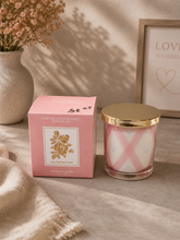 Load image into Gallery viewer, Bouquet of Rose Scented Candle – Romantic Luxury Soy Wax Candle (200g)
