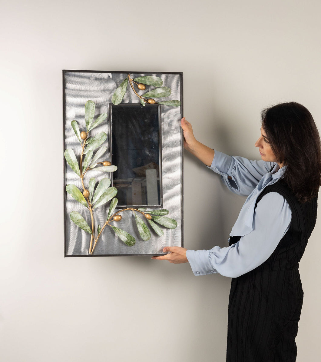 Elegant Rectangular Wall Mirror with Green Leaf Design – Decorative Statement Piece